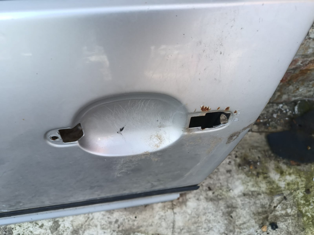 Usa portiera stanga fata 1j4831311 Volks