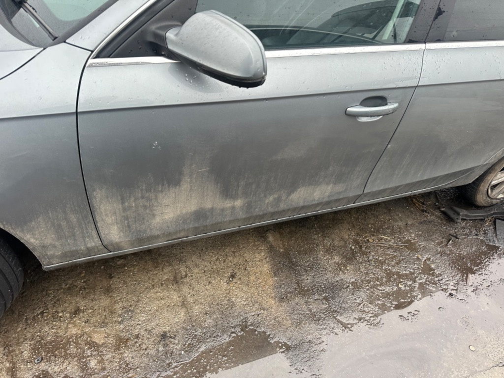 Usa / portiera stanga fata Audi A4 B8 berlina
