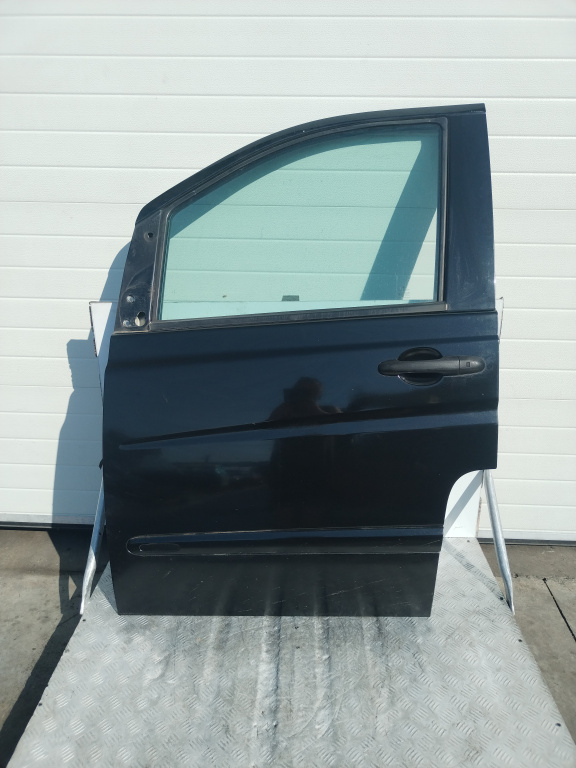 Usa / Portiera stanga fata Mercedes-Benz Vito (2009->) [w639] 2.2 Motorina 2012