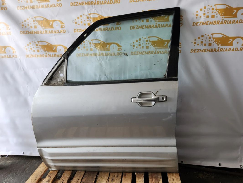 Usa Portiera Stanga Fata Mitsubishi Pajero MK3 An 2002-2003-2004-2005-2006-2007- Dezmembrari Arad