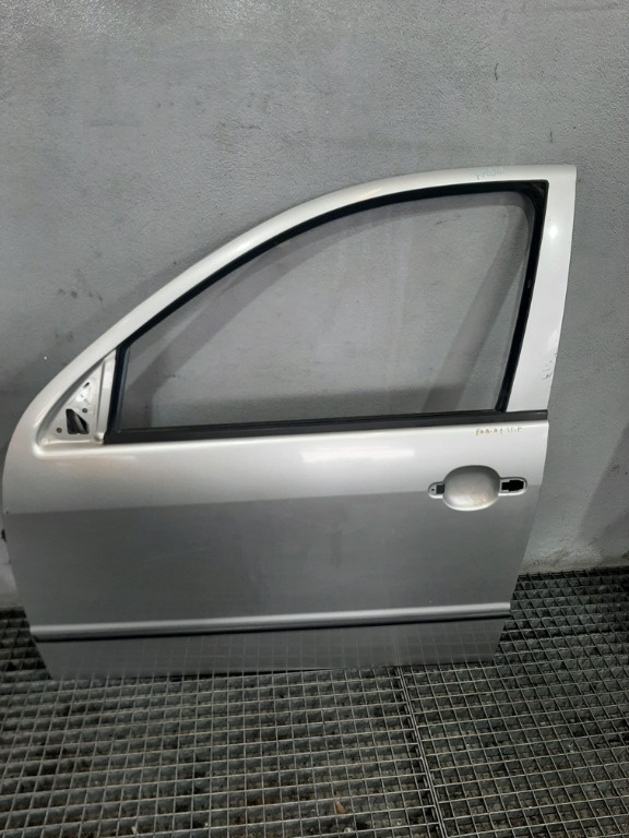 Usa portiera stanga fata skoda fabia 1 2006