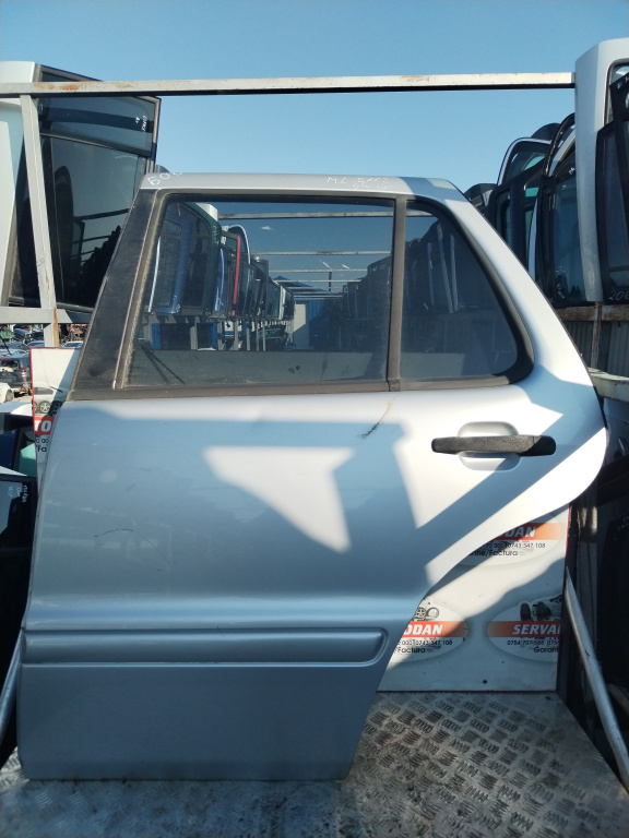 Usa / Portiera stanga spate Mercedes-Benz ML (1998-2005) [W163] 2.7 Motorina 2002