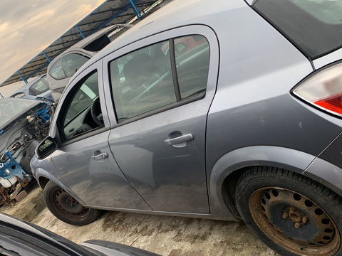 Usa portiera stanga spate Opel Astra H 2005 hatchback