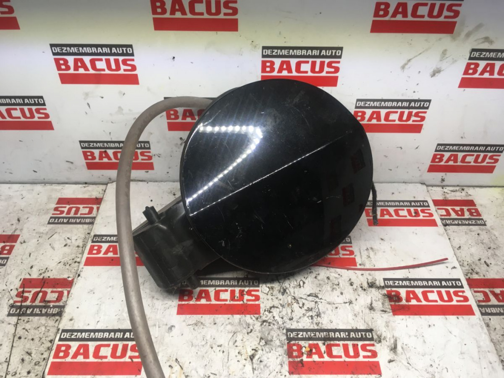 Usa rezervor cu actuator AUDI A1 cod- 8x0809906 ; 4l0852153c
