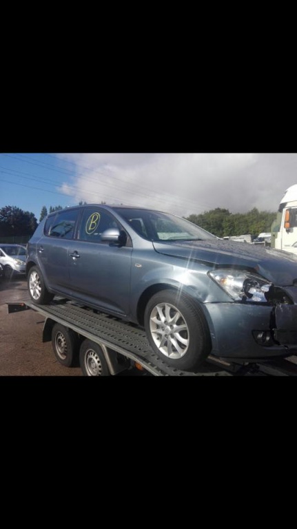Usa rezervor kia cee d 2006 1.6 d