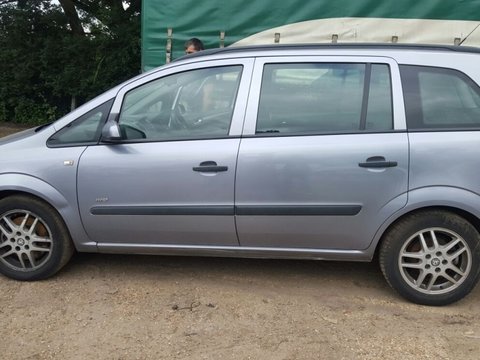 Usa spate Opel Zafira B