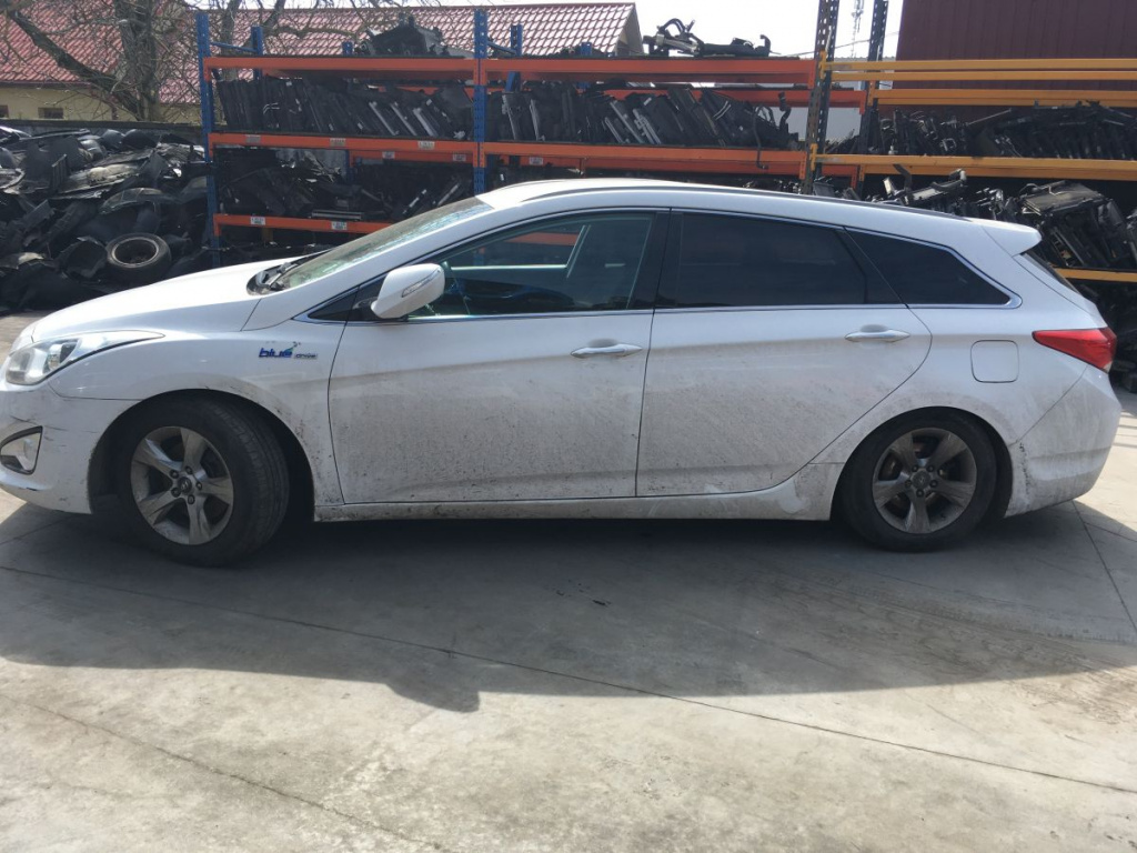 USA ST SPATE Hyundai i40 Combi AN-2012 1.7 CRDI