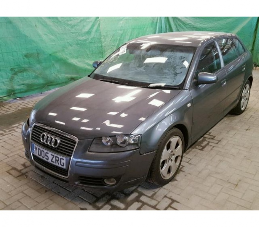 Usa stanga/dreapta fata Audi A3 2005 2.0 Diesel Cod Motor: BKD