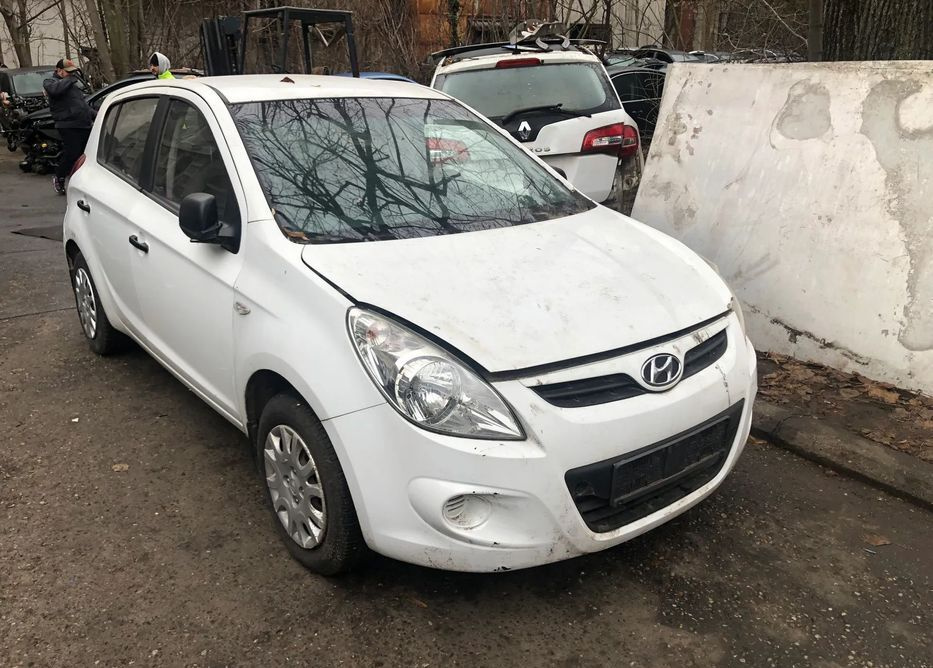 Usa stanga/dreapta fata spate Hyundai I20 2010 alb