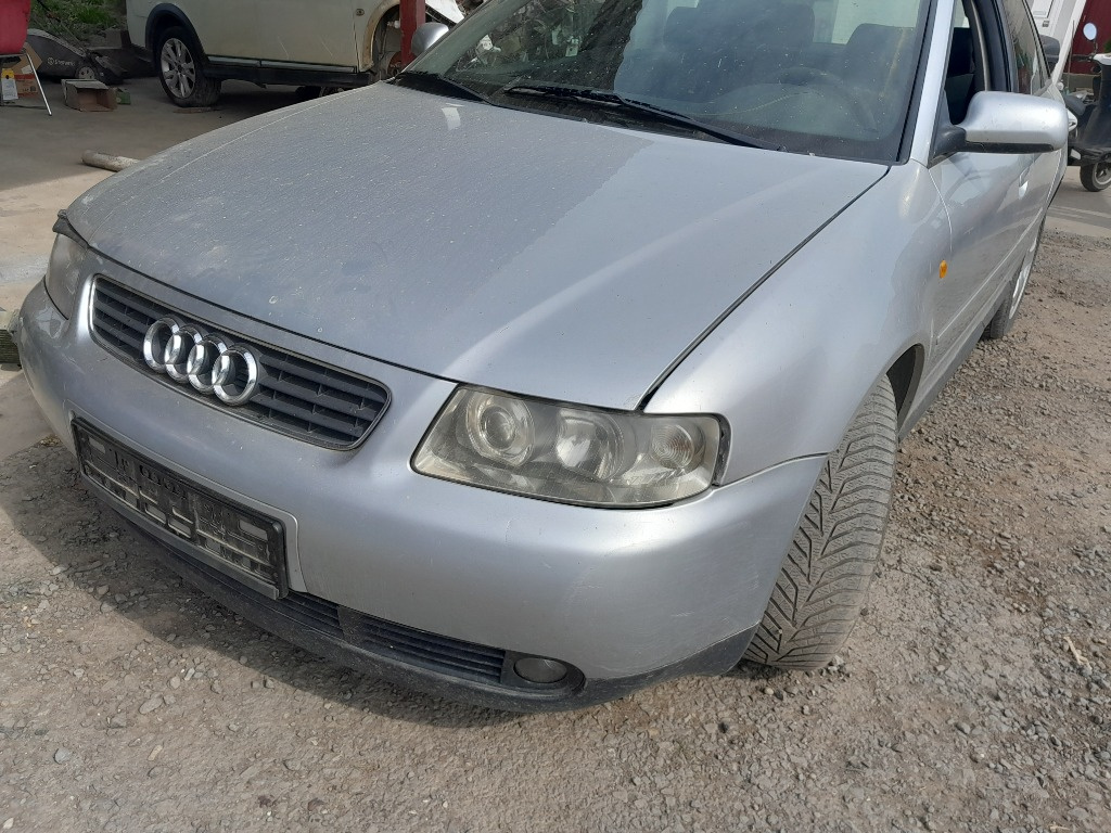 Usa stanga fata Audi A3 8L 2002 hatchback 1.9 TDI
