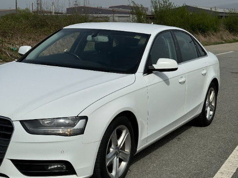 Usa stanga fata Audi A4 B8 Facelift din 2013 LY9C