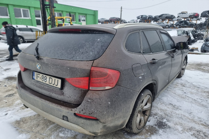 Usa stanga fata complet echipata BMW X1 2011 Crossover 2.0