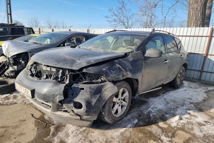 Usa stanga fata complet echipata Nissan 