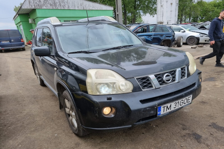 Usa stanga fata complet echipata Nissan 