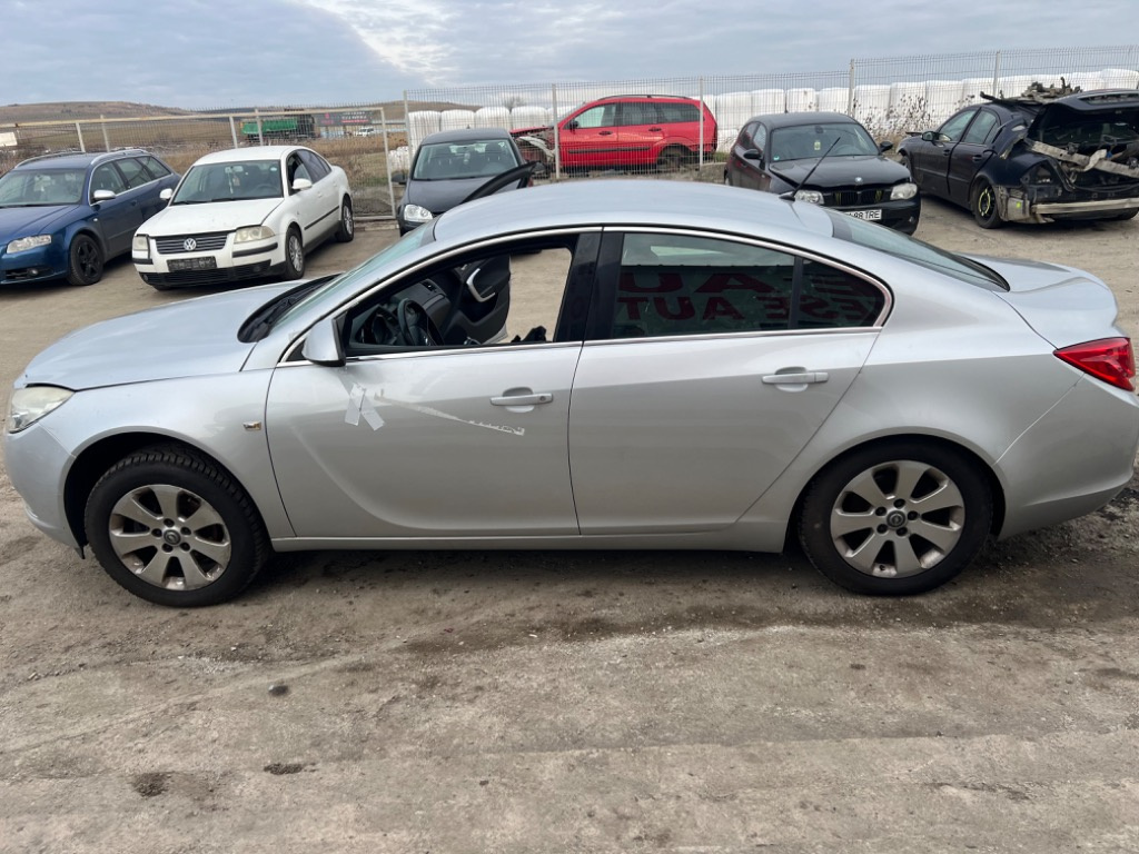 Usa stanga fata complet echipata Opel In