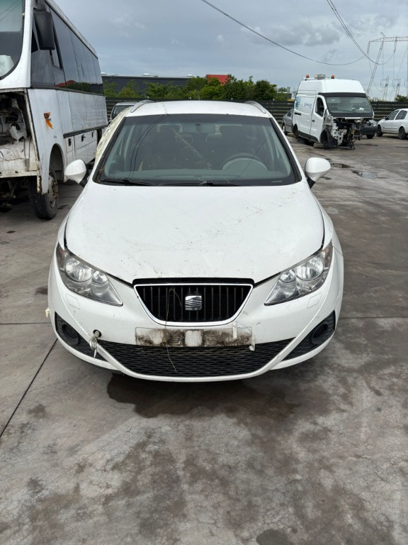 Usa stanga fata complet echipata Seat Ibiza 4 2011 break 1.4