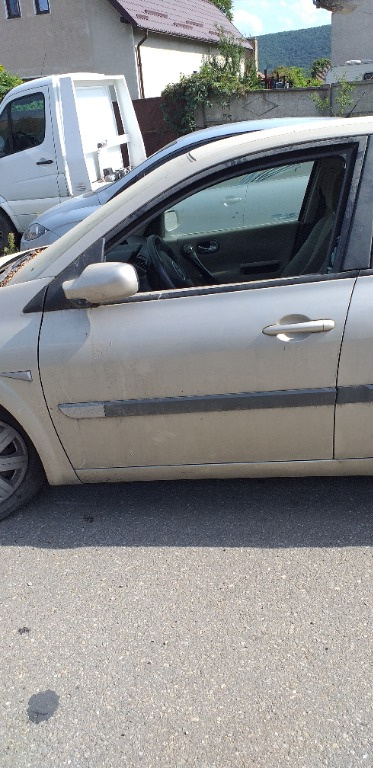 Usa stanga fata completa fara oglinda Renault Megane 2 an 2006