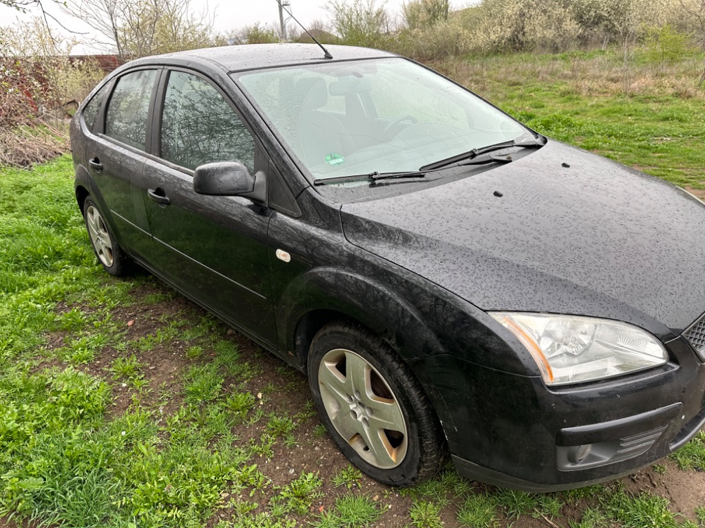 Usa stanga fata Ford Focus 2 2008 Hatchb