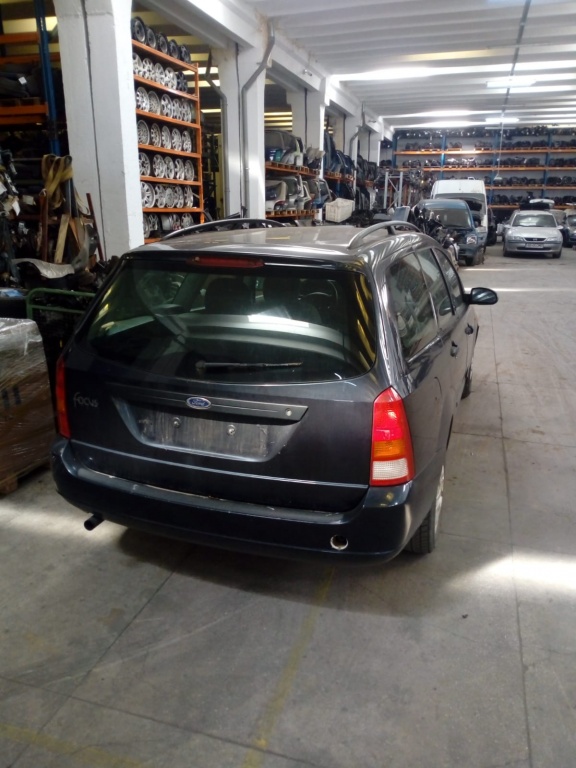 Usa stanga fata Ford Focus 2000 Break 1.