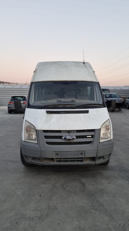 Usa stanga fata Ford Transit 2008 VAN 2,4 tdci