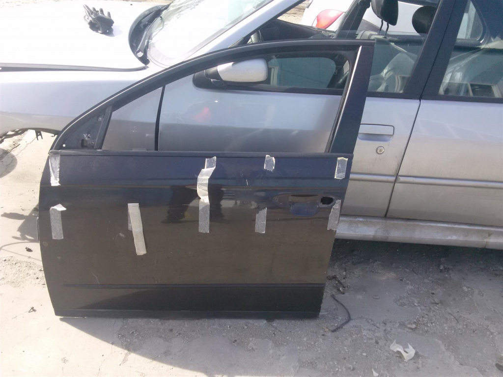Usa stanga fata goala Volkswagen Passat B6.