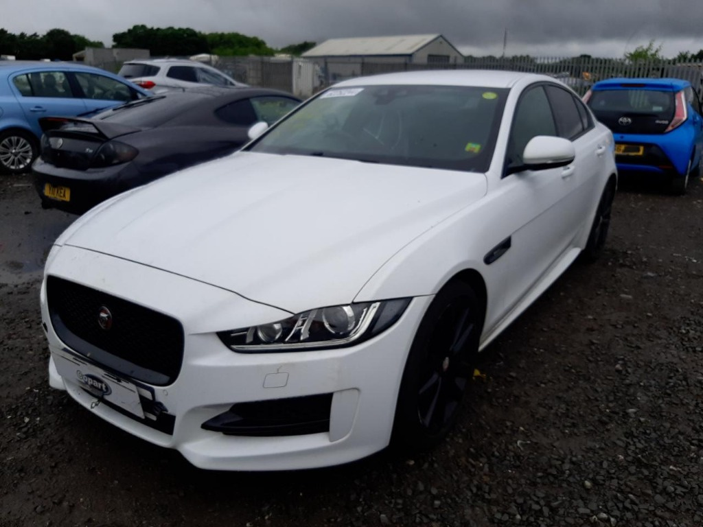 Usa stanga fata Jaguar XE