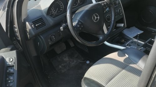 Usa stanga fata Mercedes A-Class W169 20
