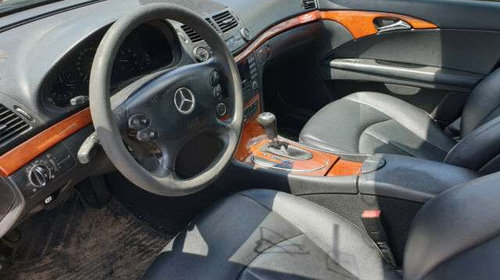 Usa stanga fata Mercedes E-Class W211 20