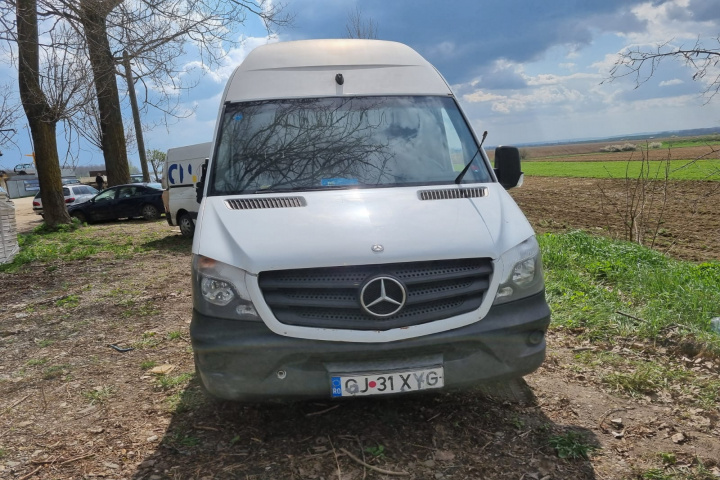 Usa stanga fata Mercedes Sprinter 906 20