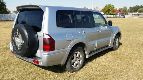 Usa stanga fata Mitsubishi Pajero 2006 J