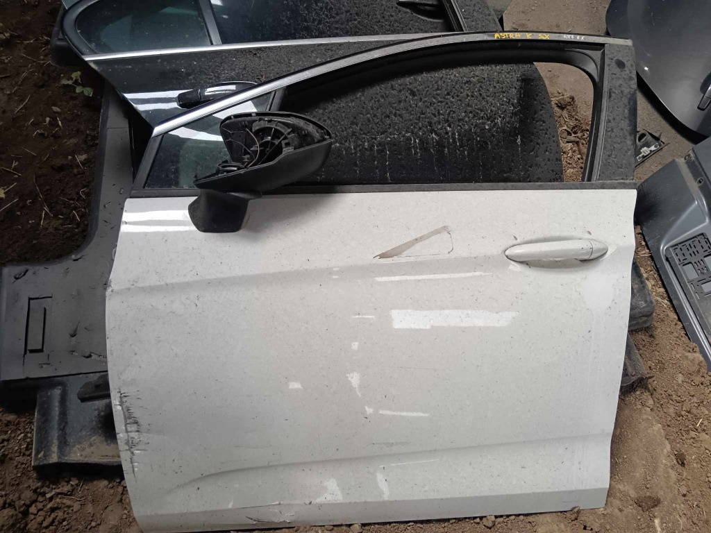 Usa stanga fata opel astra k 2015-2021 cu defecte