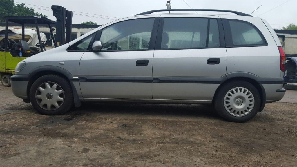 Usa stanga fata Opel Zafira A