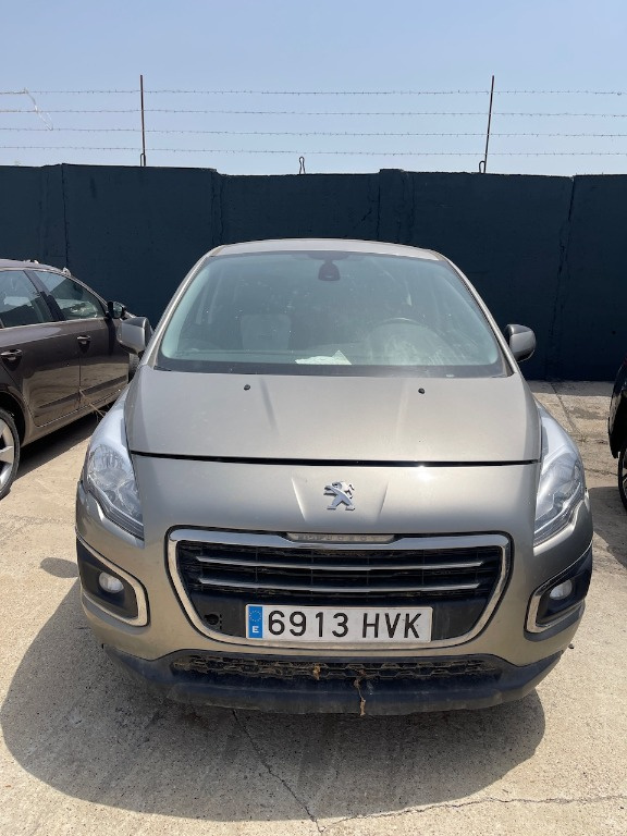 Usa stanga fata Peugeot 3008 2014 Monovolum 1.6 HD