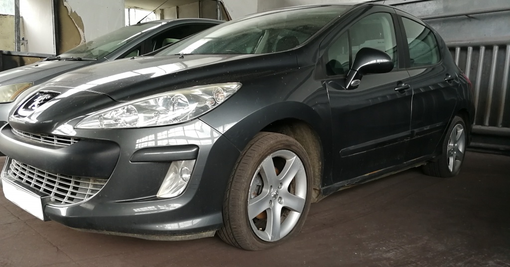 Usa stanga fata Peugeot 308 2008 hatchback 1.6