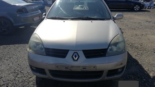 Usa stanga fata Renault Symbol II 2008 B