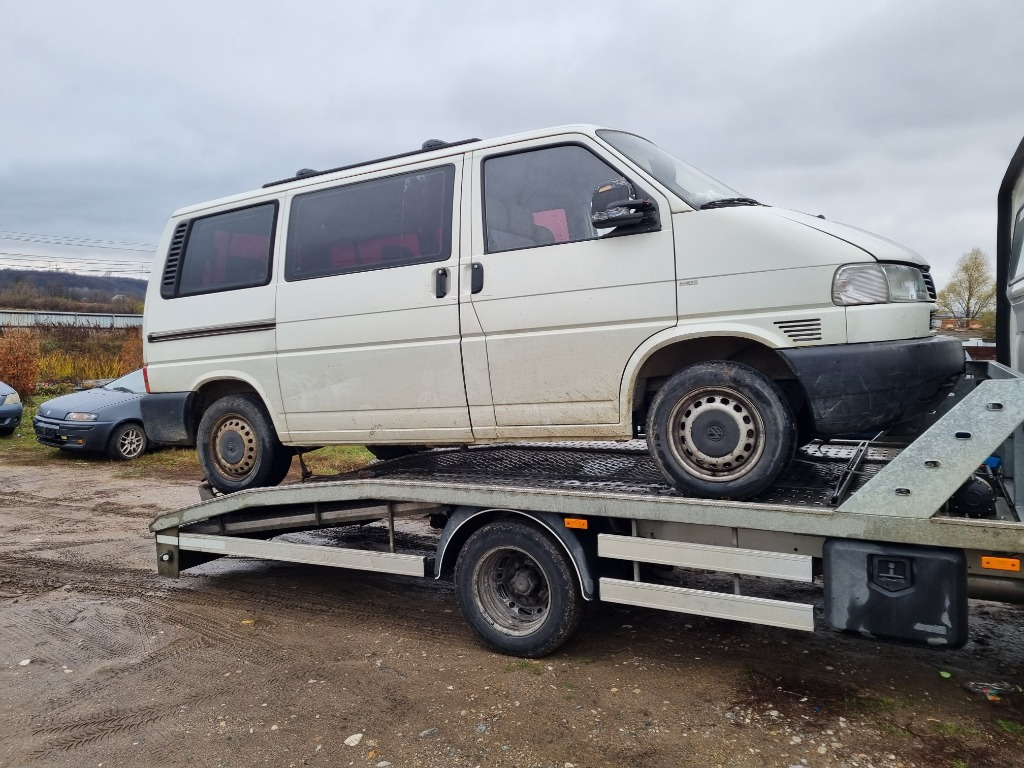 Usa stanga fata / usa fata dreapta Vw Transporter T4 Multivan Caravelle din 2001 2002 2003