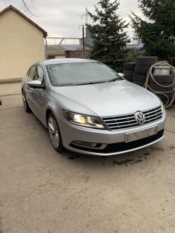 Usa stanga fata Volkswagen Passat CC 2013 Hatchback 2.0
