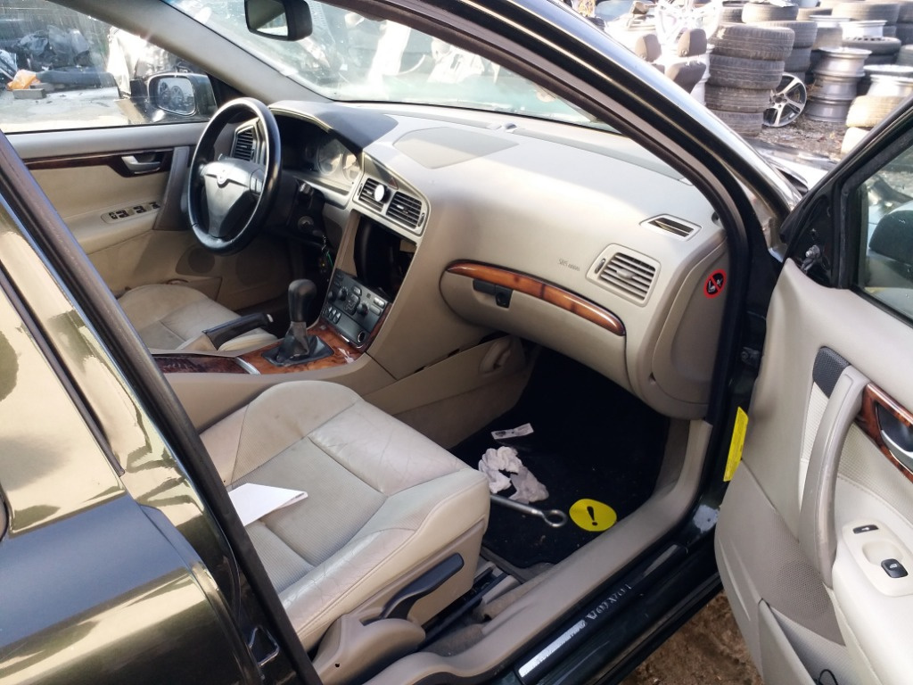 Usa stanga fata Volvo S60 2006 limousina