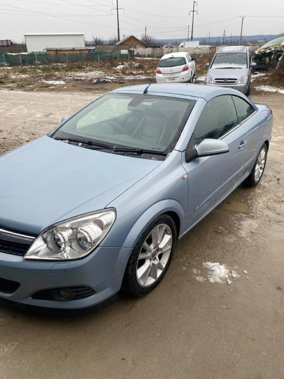 Usa Stanga Opel Astra H TwinTop; Cod Culoare Z21C