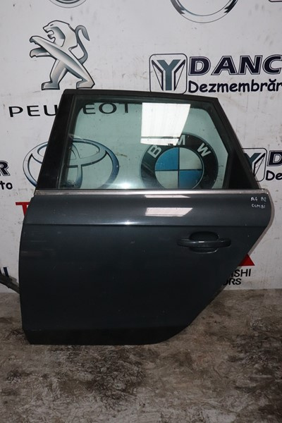 USA STANGA SPATE AUDI A4 B8 / AN 2010 goala fara accesorii