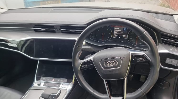 Usa stanga spate Audi A6 C8 2019 Sedan 4