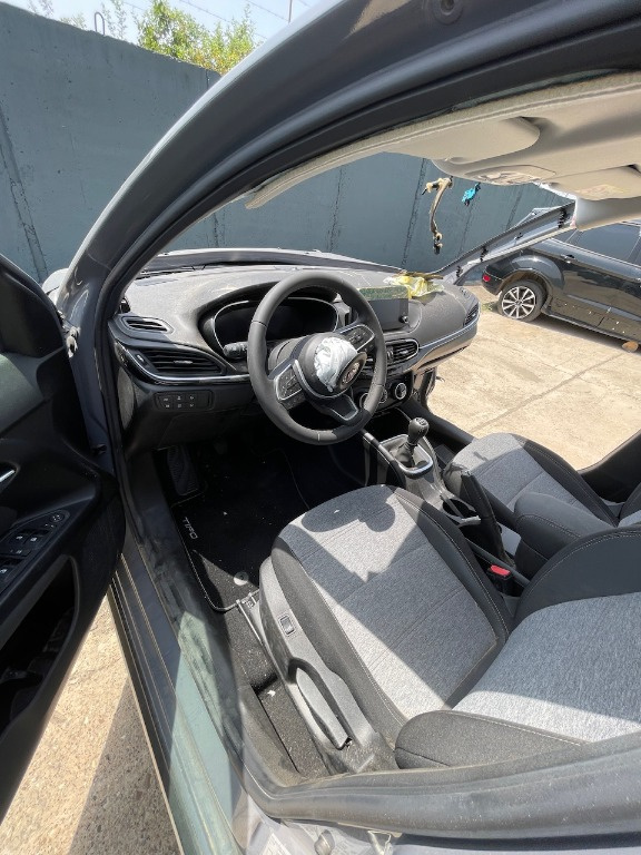 Usa stanga spate Fiat Tipo 2021 HATCHBAC