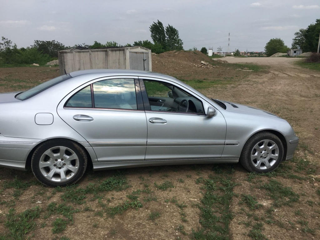 Usa stanga spate Mercedes C-CLASS W203 2