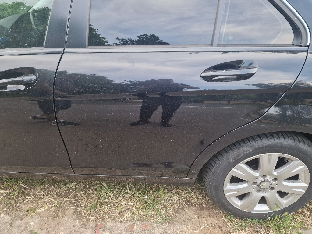 Usa stanga spate Mercedes C class W204