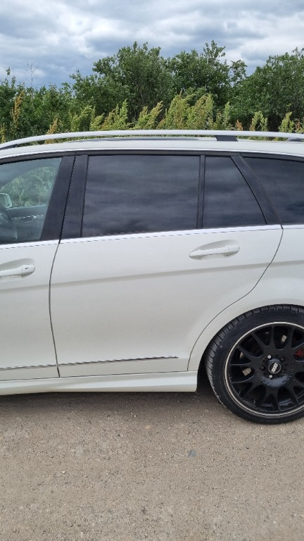 Usa stanga spate Mercedes C180 cdi W204