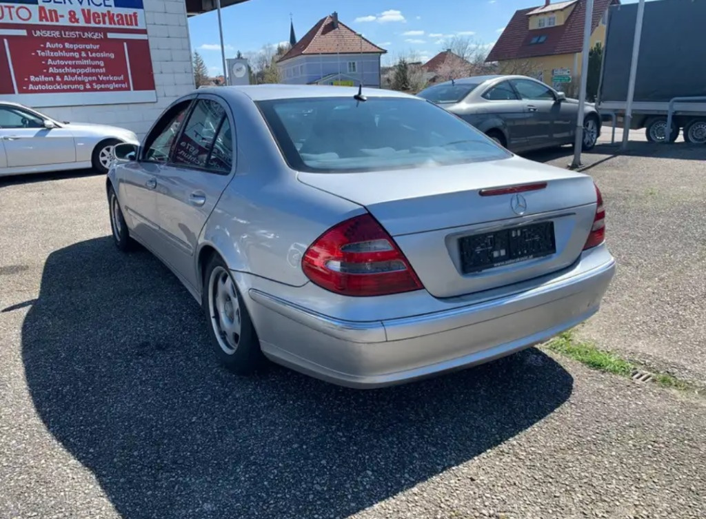 Usa stanga spate Mercedes E-Class W211 2