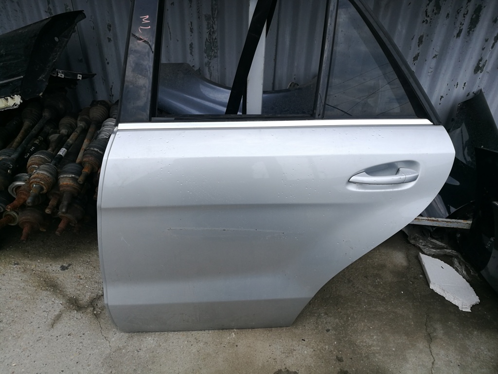 Usa stanga spate mercedes ML w166