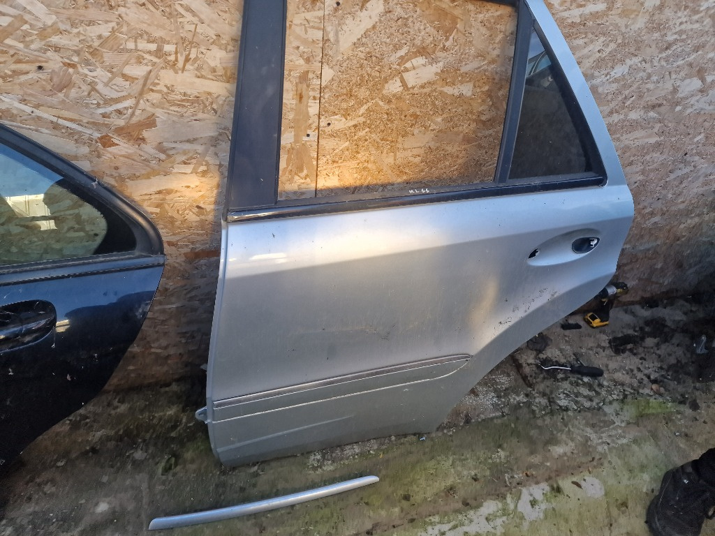 Usa stanga spate Mercedes W164
