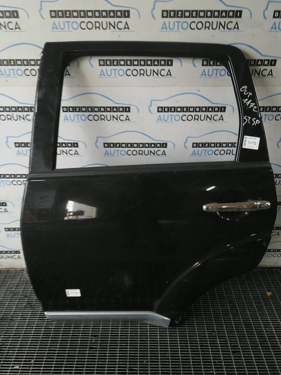 Usa Stanga Spate Mitsubishi Outlander 2009 - 2012 SUV 5 Usi Negru Zgariat. Fara geam si macara