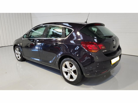 Usa stanga spate Opel Astra J 2010 Hatchback 1.7 CDTi